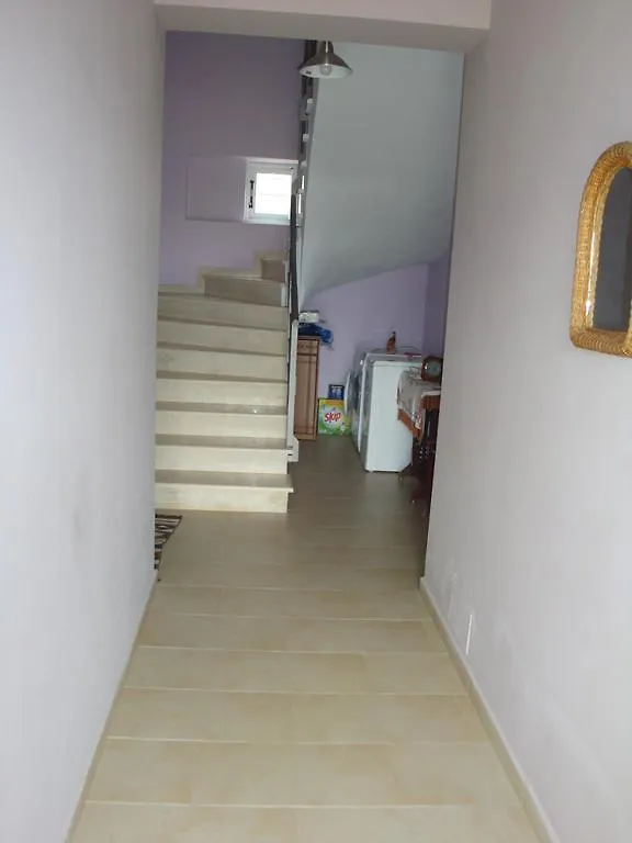 Apartments Vila Emiliano Borsh 0*,